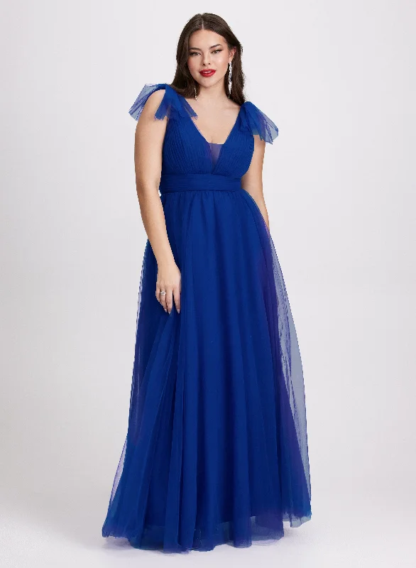 Midi dresses with pom - pom trims for a playful and festive look Bow Detail Sleeveless Gown Midi dresses with pom - pom trims for a playful and festive look Bow Detail Sleeveless Gown