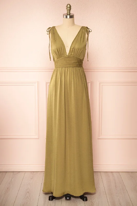 Velvet midi dresses in jewel tones for a glamorous winter event Cidra | Khaki Maxi Dress w/ V-Neck Velvet midi dresses in jewel tones for a glamorous winter event Cidra | Khaki Maxi Dress w/ V-Neck