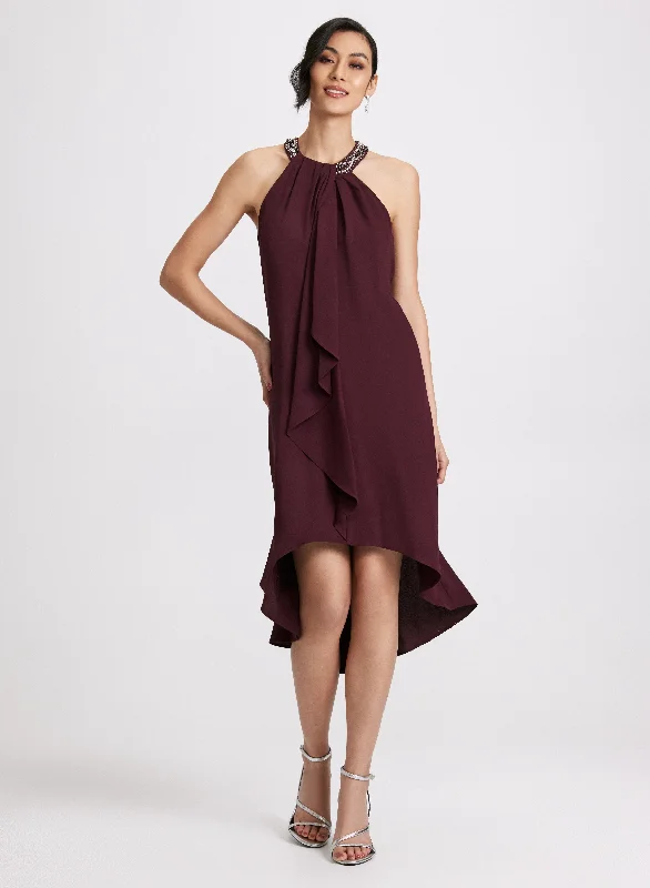 Midi dresses with fringe details for a fun and energetic style Beaded Halter Neck Dress Midi dresses with fringe details for a fun and energetic style Beaded Halter Neck Dress