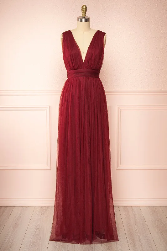 Midi dresses with printed lining for a hidden and stylish detail Samina Burgundy | Tulle Maxi Dress w/ Plunging Neckline Midi dresses with printed lining for a hidden and stylish detail Samina Burgundy | Tulle Maxi Dress w/ Plunging Neckline