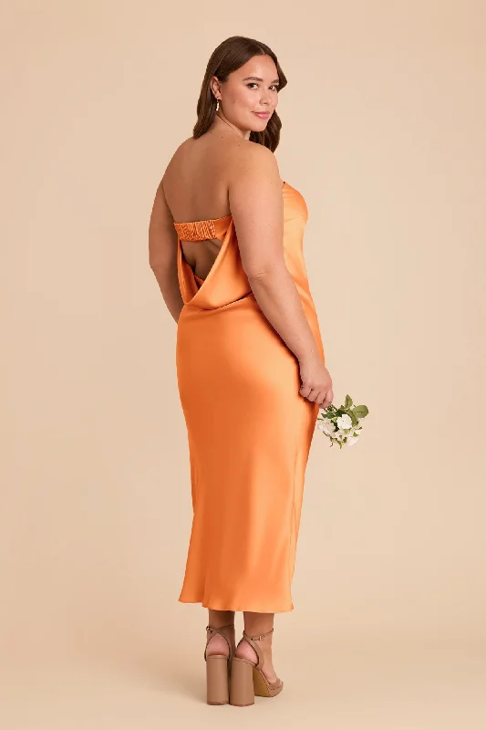 Maternity dress for a baby's first visit to the wildlife sanctuary Isla Matte Satin Dress - Apricot Maternity dress for a baby's first visit to the wildlife sanctuary Isla Matte Satin Dress - Apricot