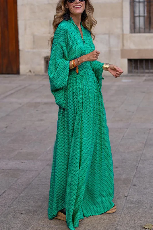   Geometric Pattern V-neck Bat Sleeve Maxi  Dress