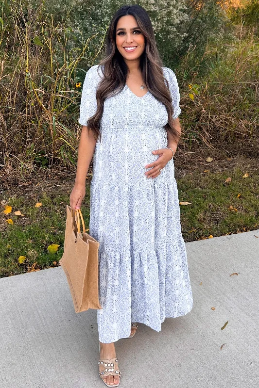 Maternity dress for a baby's first swim Blue Paisley Print Smocked Tiered Maternity Maxi Dress Maternity dress for a baby's first swim Blue Paisley Print Smocked Tiered Maternity Maxi Dress