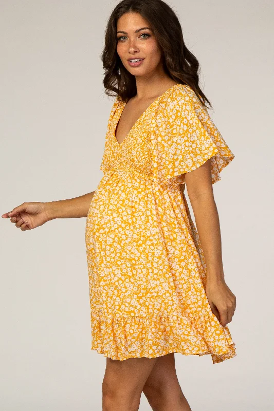 Maternity dress for a baby's first visit to the vegetable garden Yellow Floral Smocked Ruffle Maternity Dress Maternity dress for a baby's first visit to the vegetable garden Yellow Floral Smocked Ruffle Maternity Dress