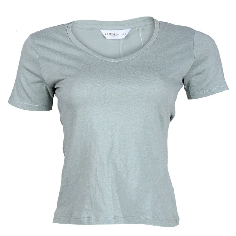 Women's High - Waisted Tight Trousers with Side Slits in Beige for a Trendy LookCasual T-Shirts