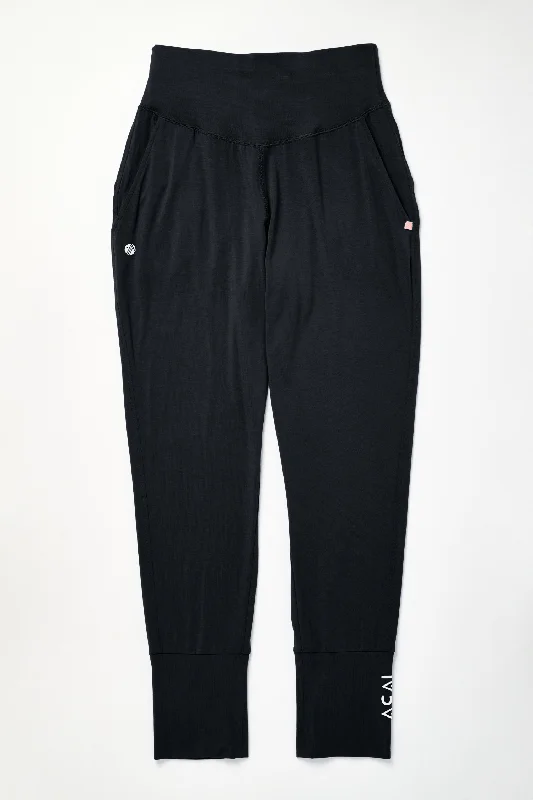 Women's Fleece - Lined Tight Trousers in Dark Blue for Warmth in Cold WeatherFreedom Pants - Black Women's Fleece - Lined Tight Trousers in Dark Blue for Warmth in Cold WeatherFreedom Pants - Black