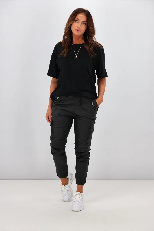 Plus Size Women's Snake - Print Tight Trousers in Brown and Black for a Bold Fashion StatementWakee Jordan Leather Look Cargo Pants Black Plus Size Women's Snake - Print Tight Trousers in Brown and Black for a Bold Fashion StatementWakee Jordan Leather Look Cargo Pants Black