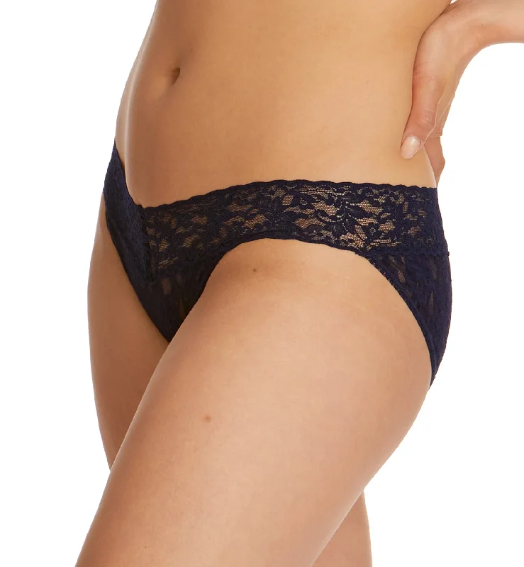 vintage style women bikini briefs for a retro charmHanky Panky Signature Lace Vikini (482374) - Navy vintage style women bikini briefs for a retro charmHanky Panky Signature Lace Vikini (482374) - Navy