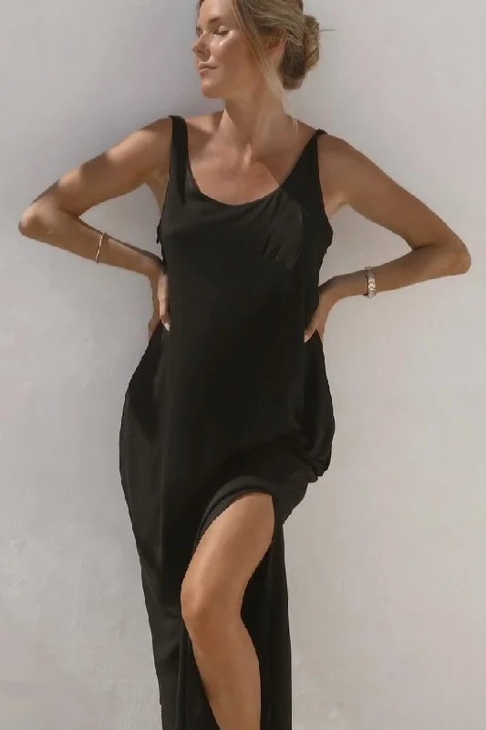 postpartum women nursing braSeville Dress (Black)
