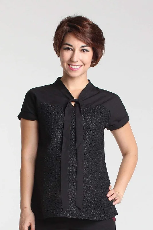 coordinating women nursing bra with maternity wearTrixie Cutout Maternity Top