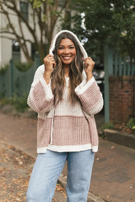 Women's Cropped Cable - Knit Merino Wool Sweater in Beige for a Trendy Fall OutfitMarjorie Sweater Women's Cropped Cable - Knit Merino Wool Sweater in Beige for a Trendy Fall OutfitMarjorie Sweater