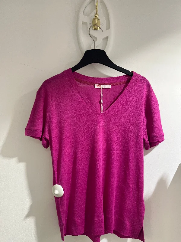 Women's Ribbed Bodycon Sweater in Red for a Sexy and Figure - Hugging LookMd'M Short Sleeved Magenta Pink T Shirt Women's Ribbed Bodycon Sweater in Red for a Sexy and Figure - Hugging LookMd'M Short Sleeved Magenta Pink T Shirt