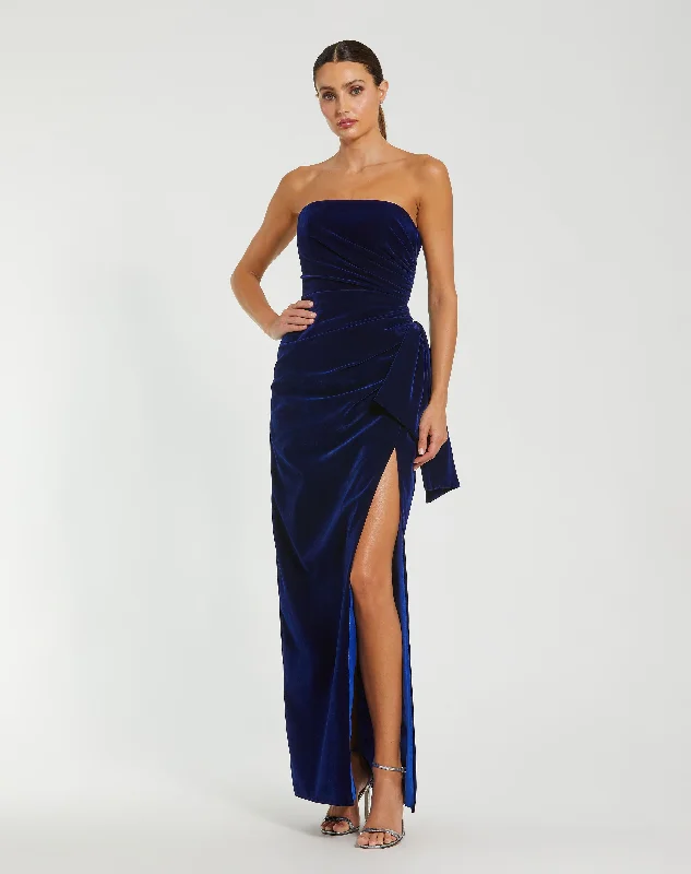 Halter Neck Women Dress to Show Off the Shoulders and Neckline Halter Neck Women Dress to Show Off the Shoulders and Neckline Mac Duggal 55080 Halter Neck Women Dress to Show Off the Shoulders and Neckline Halter Neck Women Dress to Show Off the Shoulders and Neckline Mac Duggal 55080