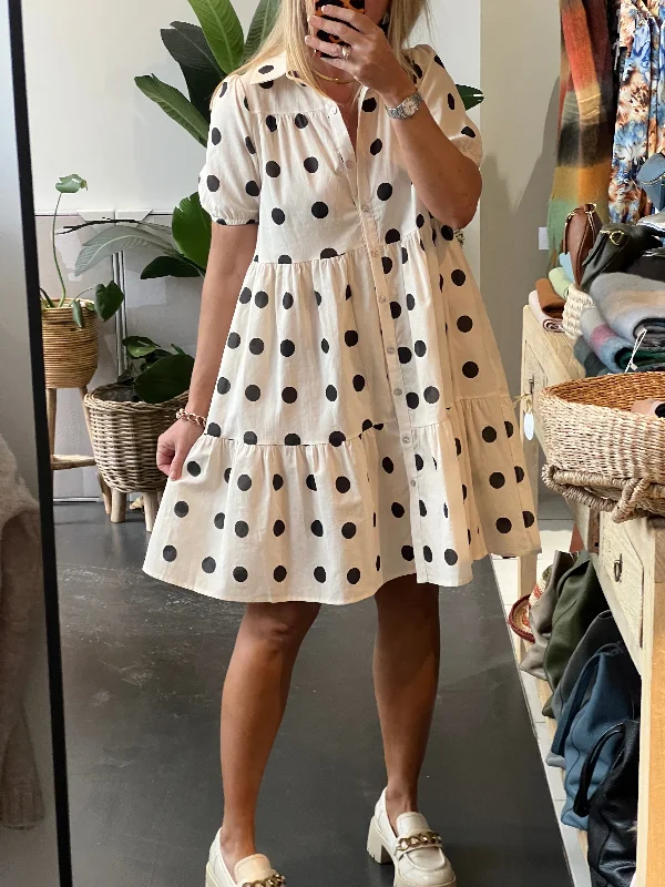 Mermaid - Style Women Dress with a Fitted Silhouette for Special Occasions Mermaid - Style Women Dress with a Fitted Silhouette for Special Occasions Rock Pools Vacation Dress - Polkadot Mermaid - Style Women Dress with a Fitted Silhouette for Special Occasions Mermaid - Style Women Dress with a Fitted Silhouette for Special Occasions Rock Pools Vacation Dress - Polkadot