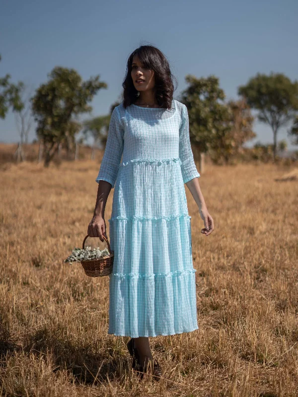 Mermaid - Style Women Dress with a Fitted Silhouette for Special Occasions Mermaid - Style Women Dress with a Fitted Silhouette for Special Occasions Tropical Blue Dress Mermaid - Style Women Dress with a Fitted Silhouette for Special Occasions Mermaid - Style Women Dress with a Fitted Silhouette for Special Occasions Tropical Blue Dress