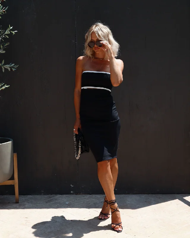 Midi dresses with asymmetric hems for a fashion - forward and dynamic appearanceModern Day Jackie Ribbed Cutout Strapless Midi Dress Midi dresses with asymmetric hems for a fashion - forward and dynamic appearanceModern Day Jackie Ribbed Cutout Strapless Midi Dress