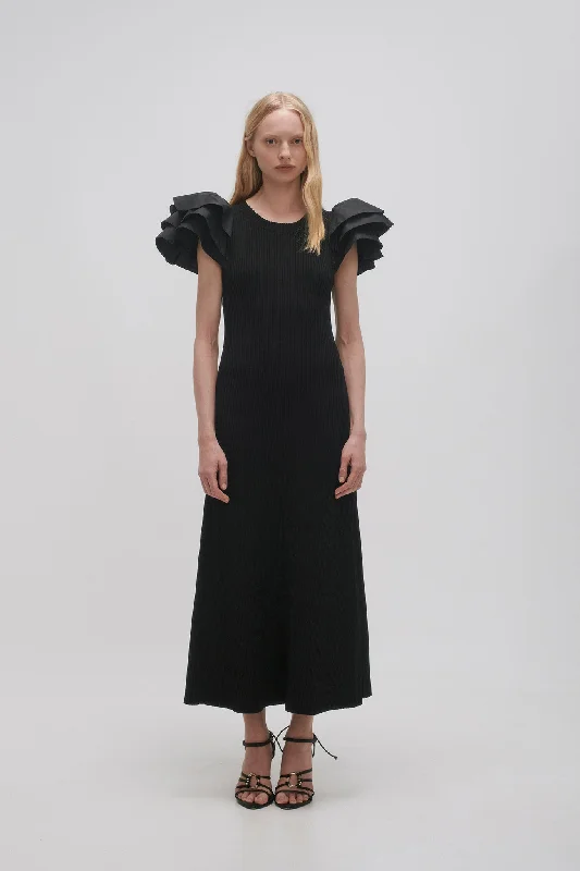 Midi dresses with V - necklines for a flattering and elongating effectQuesta Puff Midi Dress Midi dresses with V - necklines for a flattering and elongating effectQuesta Puff Midi Dress