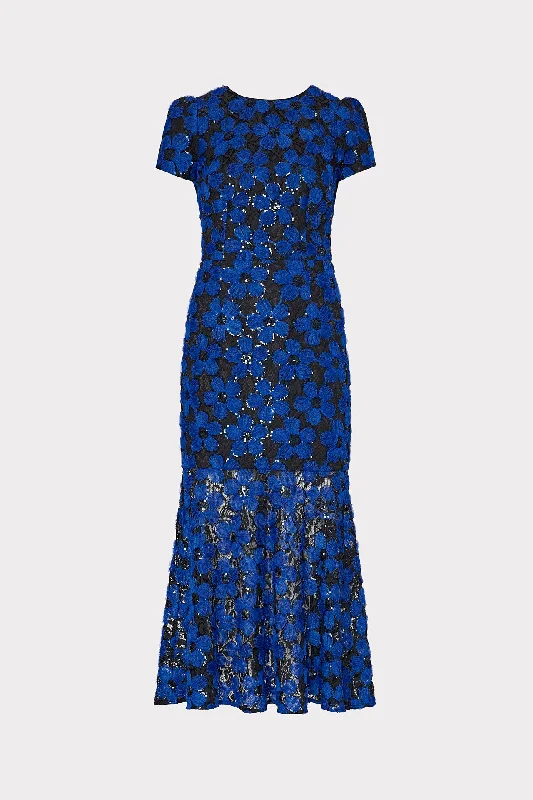 Midi dresses with printed lining for a hidden and stylish detailTahlia Tulle Embroidery Dress Midi dresses with printed lining for a hidden and stylish detailTahlia Tulle Embroidery Dress
