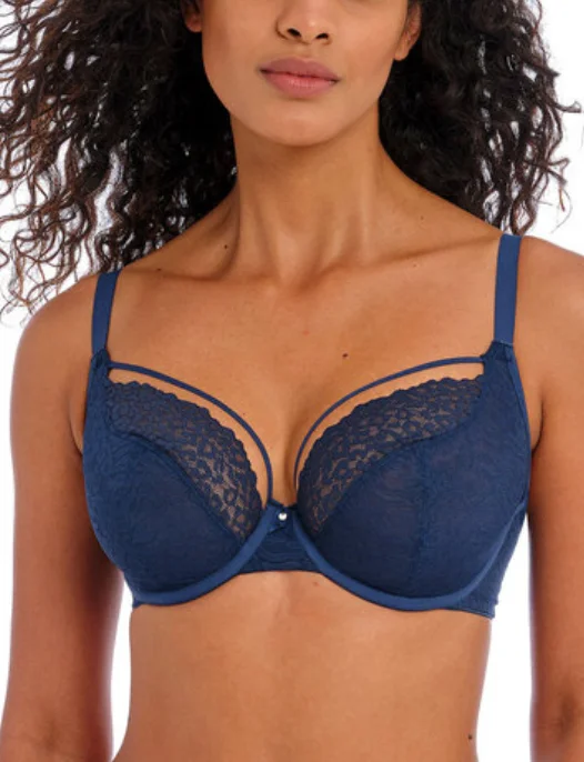 Women's bras with adjustable back closuresCatwalk Plunge