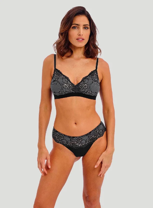 Women's underwire bras for extra supportWacoal: Florilege Wirefree Bralette Black