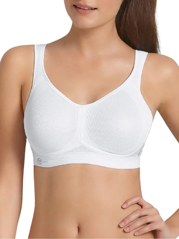 travel women sport bra for easy packingAir Control Moulded Sports Bra - White