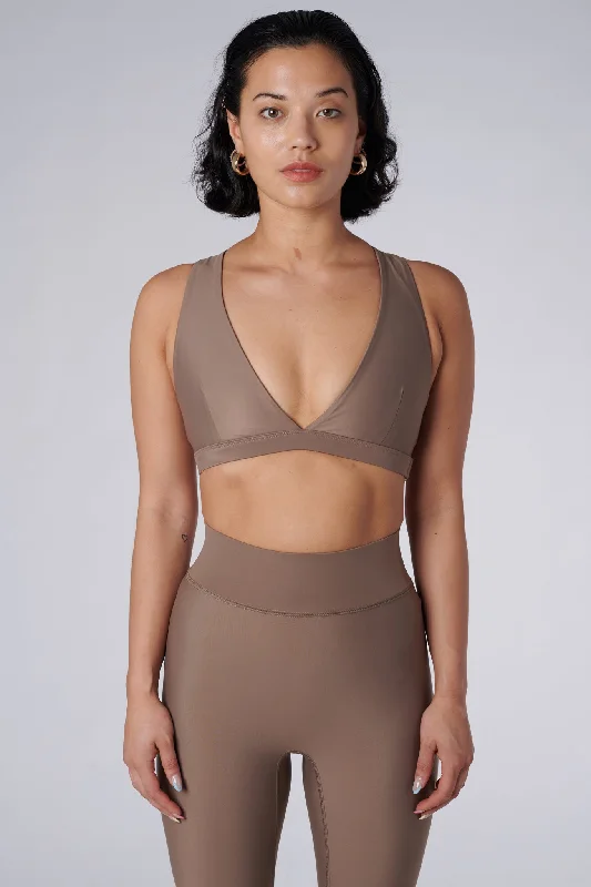 hand - made women sport bra for unique craftsmanshipLilly V 2.0 Push Up Sports Bra | Recycled Nylon | Sand hand - made women sport bra for unique craftsmanshipLilly V 2.0 Push Up Sports Bra | Recycled Nylon | Sand