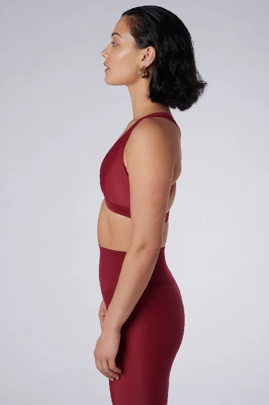 anti - chafing women sport bra for comfort during exerciseLilly V 2.0 Push Up Sports Bra | Recycled Nylon | Wine anti - chafing women sport bra for comfort during exerciseLilly V 2.0 Push Up Sports Bra | Recycled Nylon | Wine