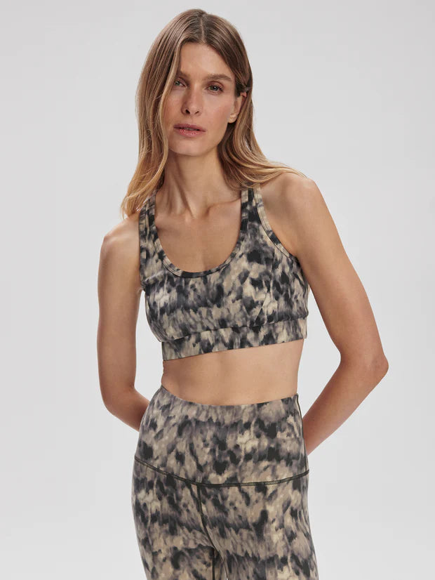medium impact women sport bra for cyclingVarley Move Selma Bra - Clouded Aztec