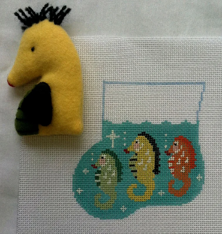 CM542 Seahorses Mini Sock with Seahorse Insert