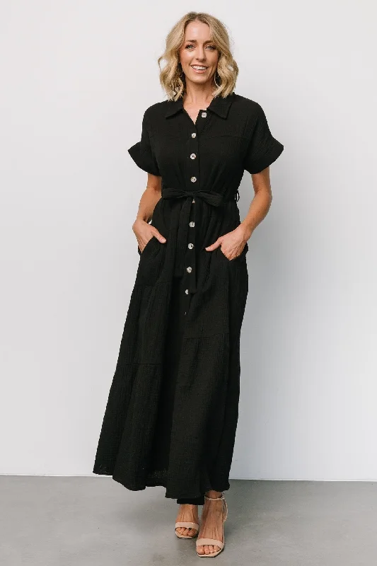 Maxi dresses with a paisley print for a classic and elegant styleAizey Button Up Maxi Dress | Black