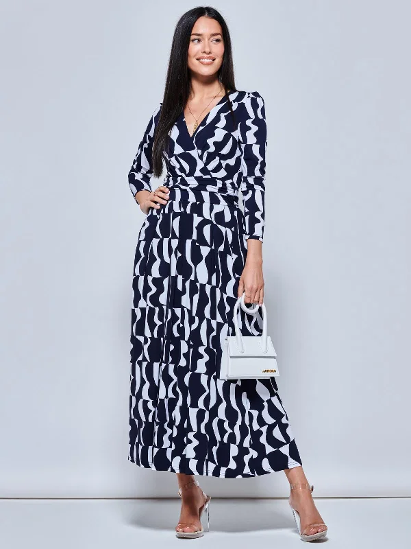 Maxi dresses with a keyhole back for a sexy detailGeometric Print Long Sleeve Maxi Dress, Navy Geo Maxi dresses with a keyhole back for a sexy detailGeometric Print Long Sleeve Maxi Dress, Navy Geo