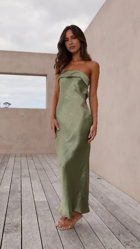 Ruffled maxi dresses with a tiered skirt for added volumeGisele Maxi Dress - Olive