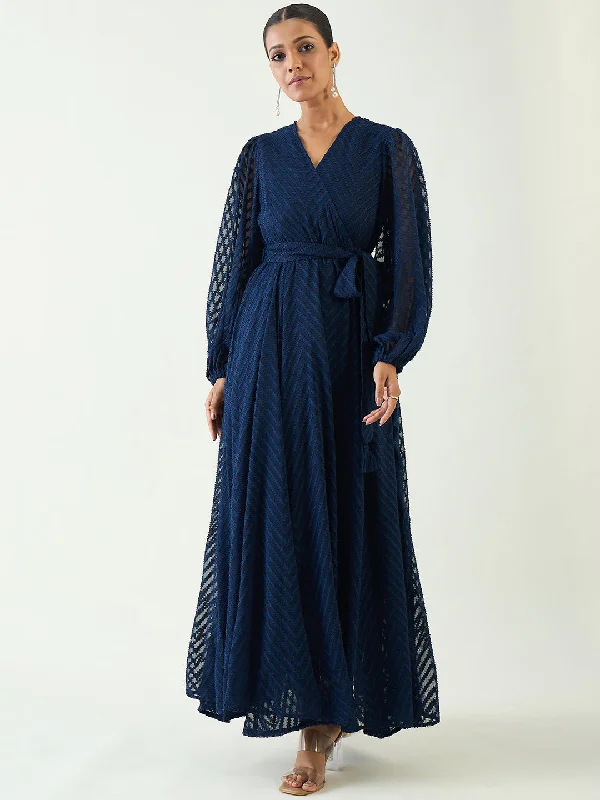 Maxi dresses with a pleated skirt for a timeless and elegant appearanceNavy Chevron Dobby Wrap Maxi Dress Maxi dresses with a pleated skirt for a timeless and elegant appearanceNavy Chevron Dobby Wrap Maxi Dress