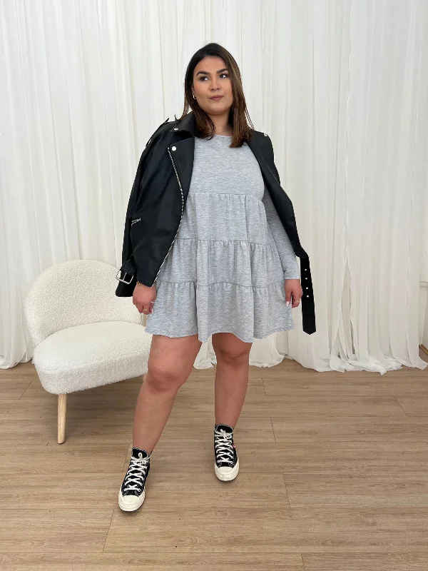 Mini dresses with empire waists for a flattering fitStef Tiered Jersey Smock Dress / Grey Mini dresses with empire waists for a flattering fitStef Tiered Jersey Smock Dress / Grey