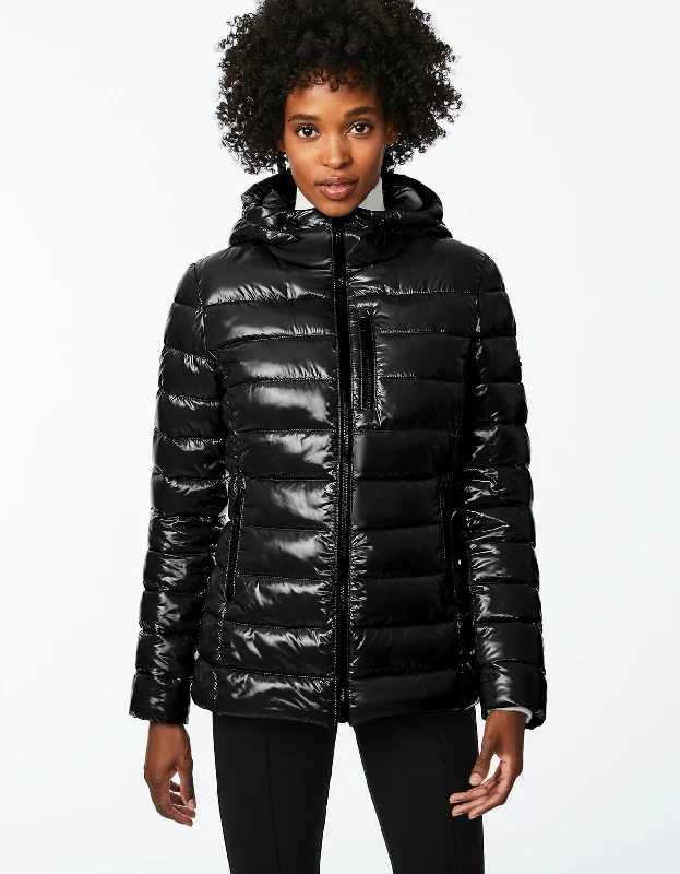 Quilted down women's coats with removable hoods for outdoor activitiesCROSS COUNTRY GLOSSY FUNNEL PUFFER Quilted down women's coats with removable hoods for outdoor activitiesCROSS COUNTRY GLOSSY FUNNEL PUFFER