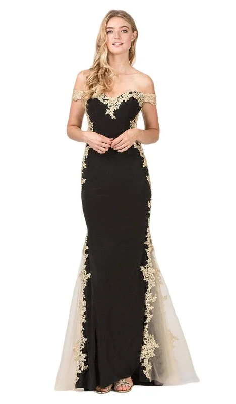 Formal dresses with ruffled skirts and bow accents for a charming prom appearanceEureka Fashion - 7006 Lace Embellished Off-Shoulder Mermaid Gown