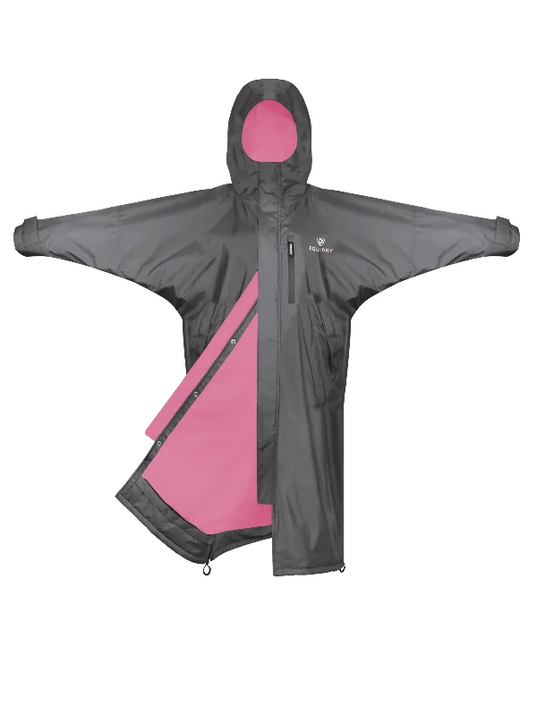 Oversized women's wool coats in a monochromatic look for a trendy outfitEvolution Women's | Thin Fleece | Fixed Hood | Charcoal/Penelope Pink Oversized women's wool coats in a monochromatic look for a trendy outfitEvolution Women's | Thin Fleece | Fixed Hood | Charcoal/Penelope Pink