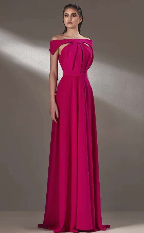 Formal dresses with halter necks and lace - up backs for a stylish promMNM Couture K3894 Dress Formal dresses with halter necks and lace - up backs for a stylish promMNM Couture K3894 Dress