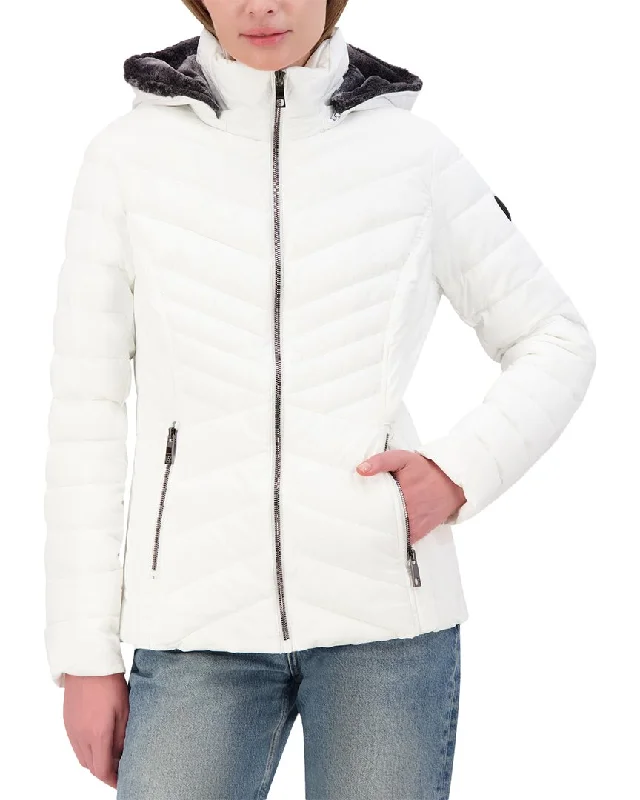 Checkered women's wool coats in a classic pattern for a timeless styleNautica Short Stretch Jacket Checkered women's wool coats in a classic pattern for a timeless styleNautica Short Stretch Jacket