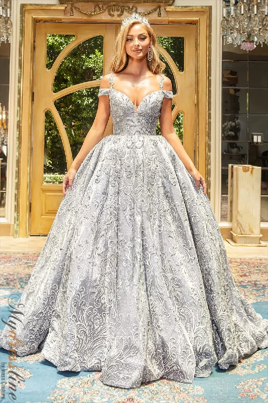 Prom dresses with tiered ruffled sleeves and satin skirts for a feminine and voluminous lookPortia & Scarlett PS22057 Prom dresses with tiered ruffled sleeves and satin skirts for a feminine and voluminous lookPortia & Scarlett PS22057
