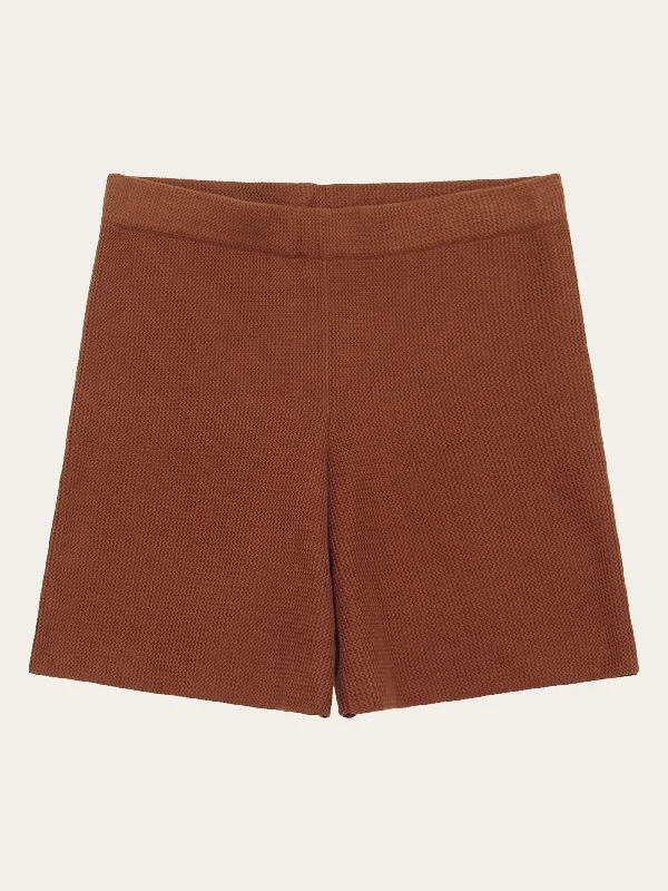 Denim Women Shorts with Distressed Details for a Casual VibeGALE mid-rise cotton racking stitch shorts - GOTS/Vegan - Tiramisu Denim Women Shorts with Distressed Details for a Casual VibeGALE mid-rise cotton racking stitch shorts - GOTS/Vegan - Tiramisu