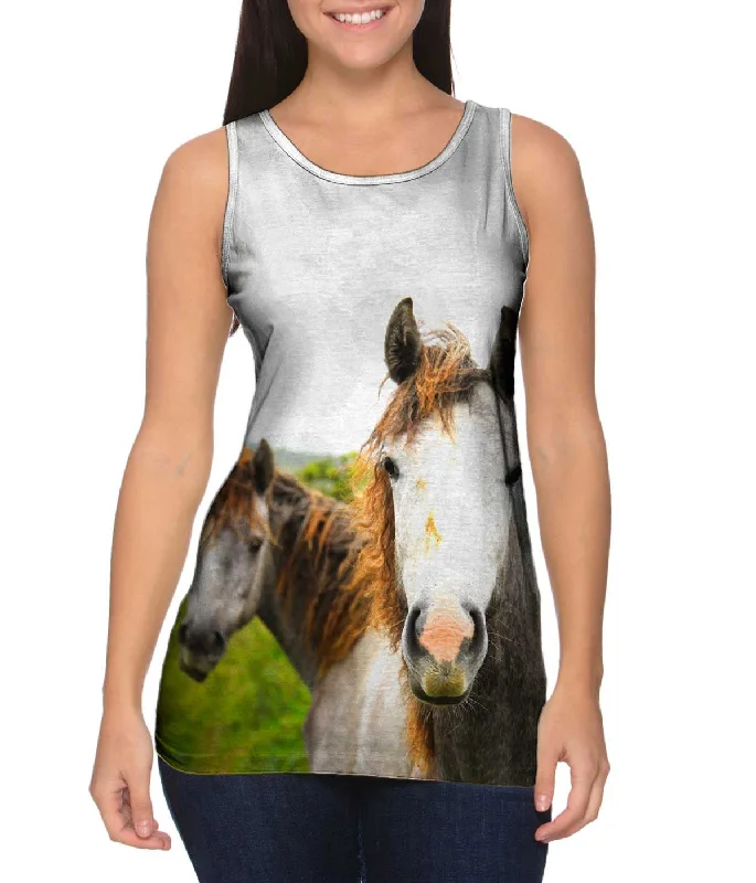 Women's Sleeveless Ribbed Tank Tops for a Trendy LookHorse With Golden Mane