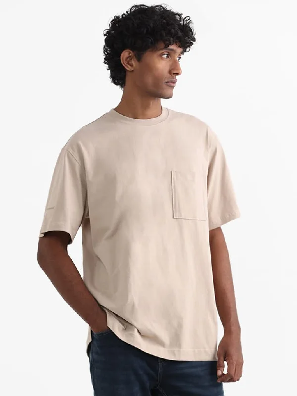 Jeanette Women Shorts with a Soft and Comfortable FeelNuon Beige Cotton Relaxed-Fit T-Shirt Jeanette Women Shorts with a Soft and Comfortable FeelNuon Beige Cotton Relaxed-Fit T-Shirt