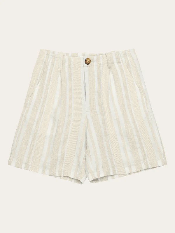 Leather Look Women Shorts for an Edgy and Chic StylePOSEY wide mid-rise pleated jacquard woven stripe shorts - GOTS/Vegan - Beige stripe Leather Look Women Shorts for an Edgy and Chic StylePOSEY wide mid-rise pleated jacquard woven stripe shorts - GOTS/Vegan - Beige stripe